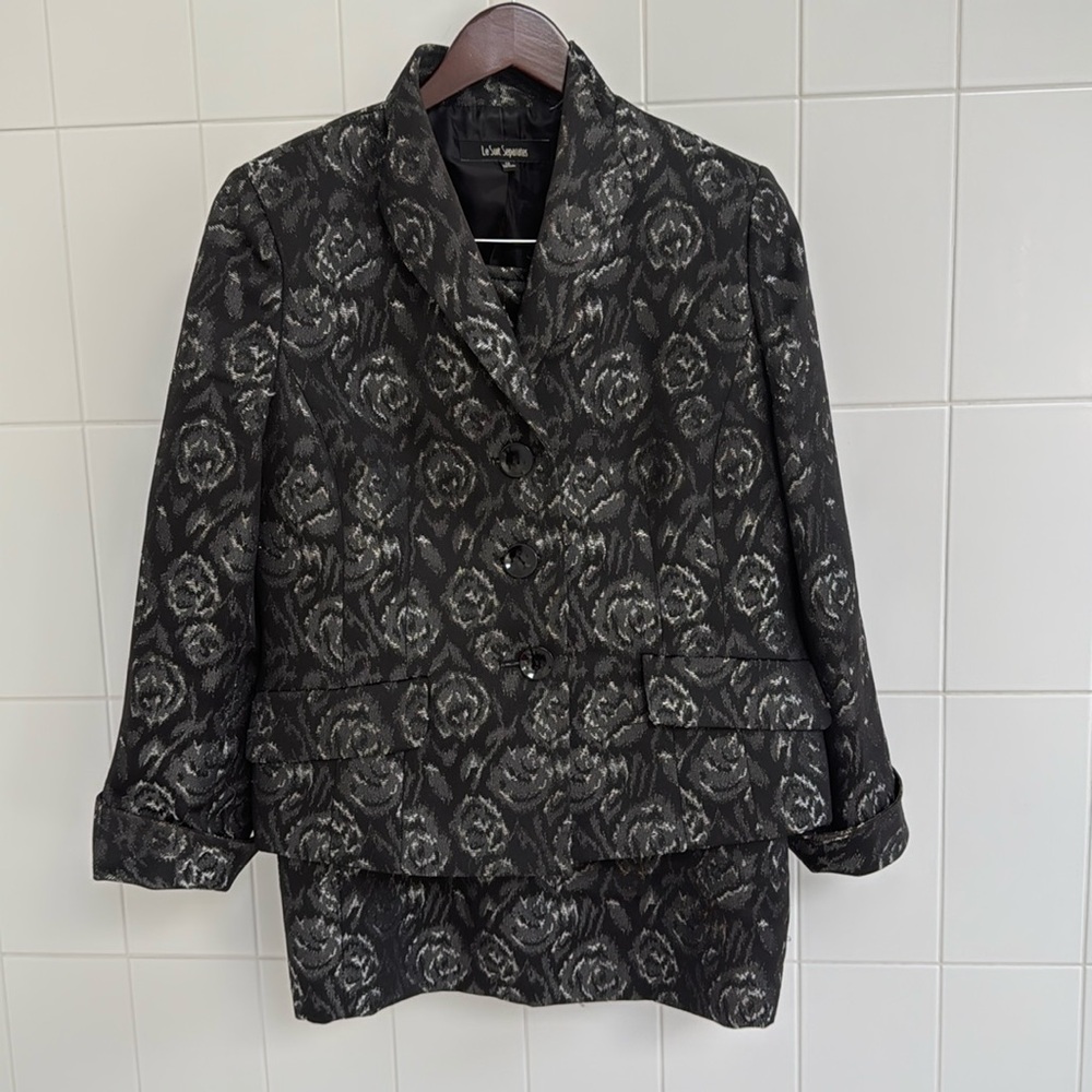 Lesuit black skirt suit size 12